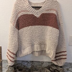 POL Chunky Knit V-Neck Sweater - Cream and Brown Size Small